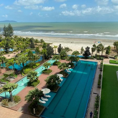 Isix Seaview 2R2B at Timurbay Pantai Balok Kuantan Pahang Bagian luar foto