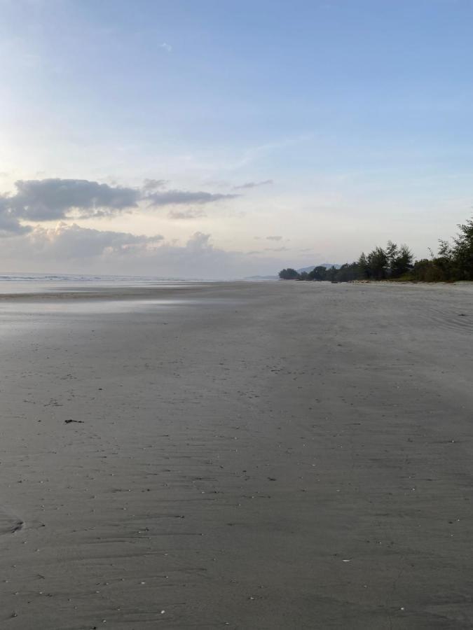 Isix Seaview 2R2B at Timurbay Pantai Balok Kuantan Pahang Bagian luar foto